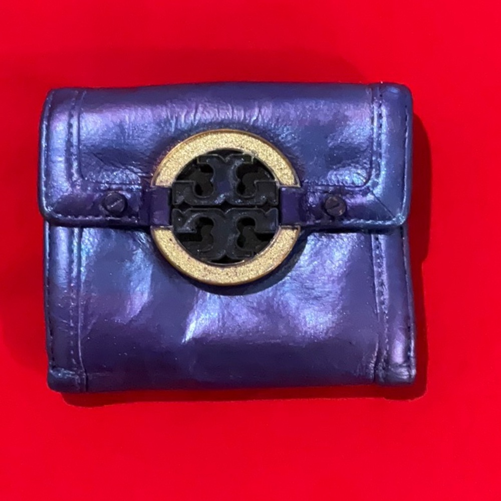 EUC Tory Burch Metallic Wallet With COA